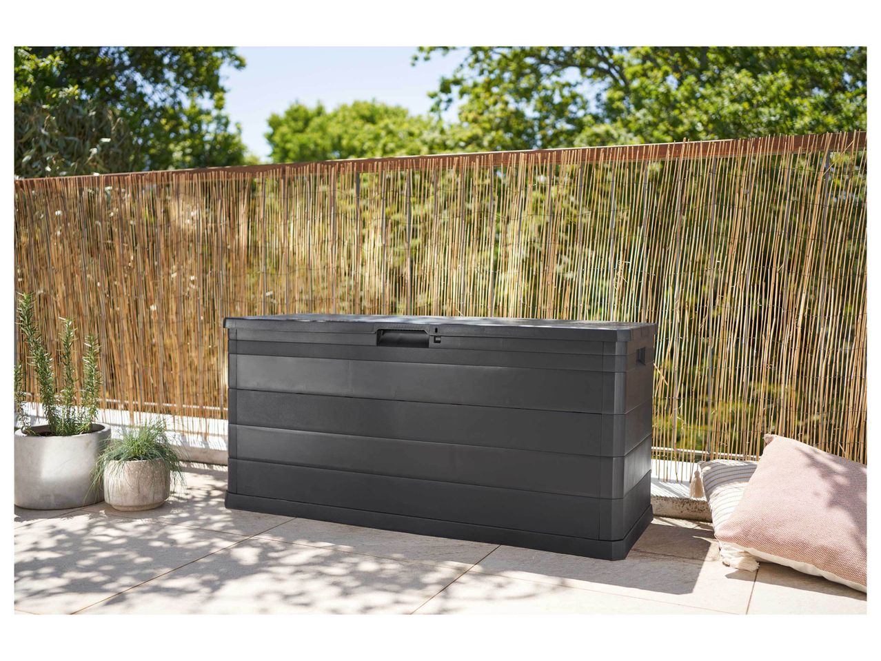 Coffre de rangement , prezzo 34.99 EUR
Coffre de rangement
- Env. 117 x 45 x 56 ...