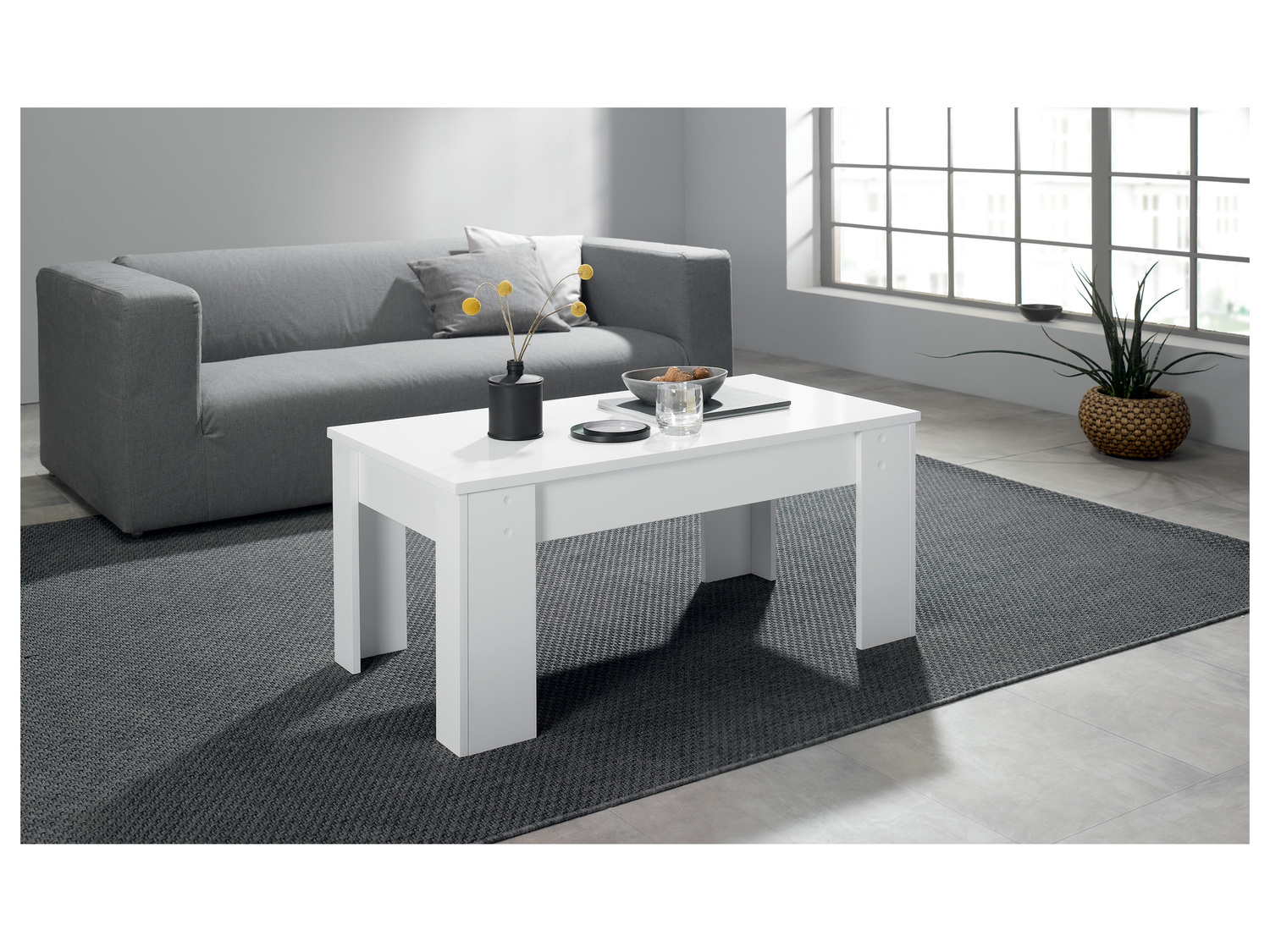 Table basse réglable , le prix 49.99 €
- 2 en 1 : sert à la fois de table ...