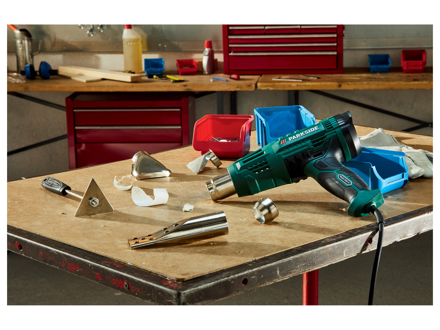 Pistolet à air chaud numérique Parkside PHLGD 2000 A1 , le prix 17.99 €
- ...