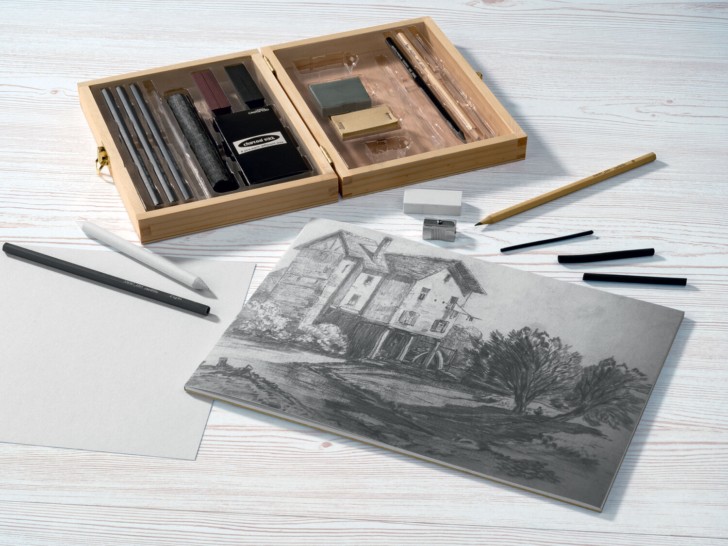Set de dessin au fusain , le prix 6.99 €
- Pour des jolis jeux de contrastes
- ...