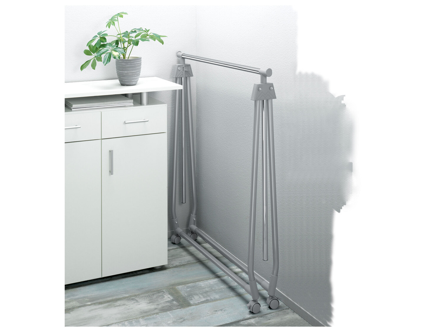Portant à vêtements , le prix 11.99 €
- Env. 88,5 x 99-167 x 48 cm ...