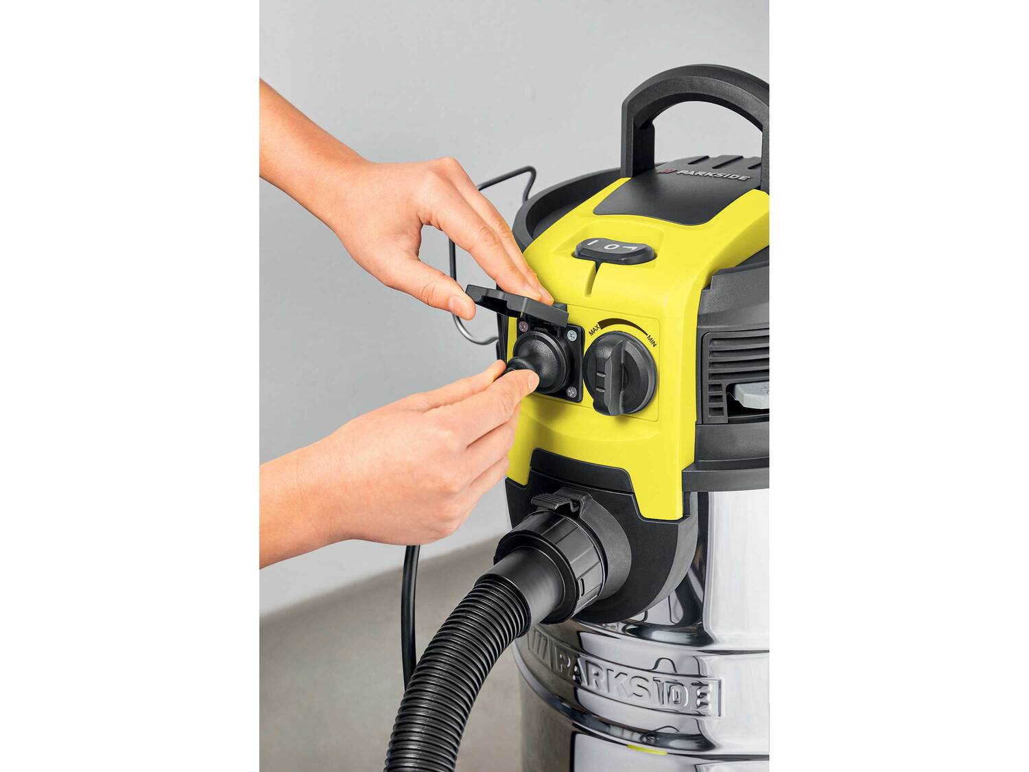 ASPIRATEUR EAU ET POUSSIÈRE , le prix 59.99 €
- 1 500 W
- Env. 30 L
- 3 fonctions ...