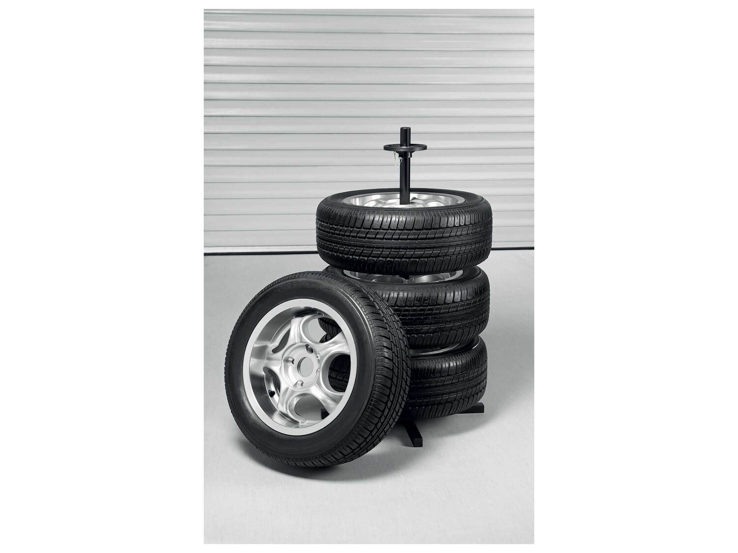 Porte-roues , le prix 12.99 €
- Pour 4 roues de voiture jusqu'à 46 ...