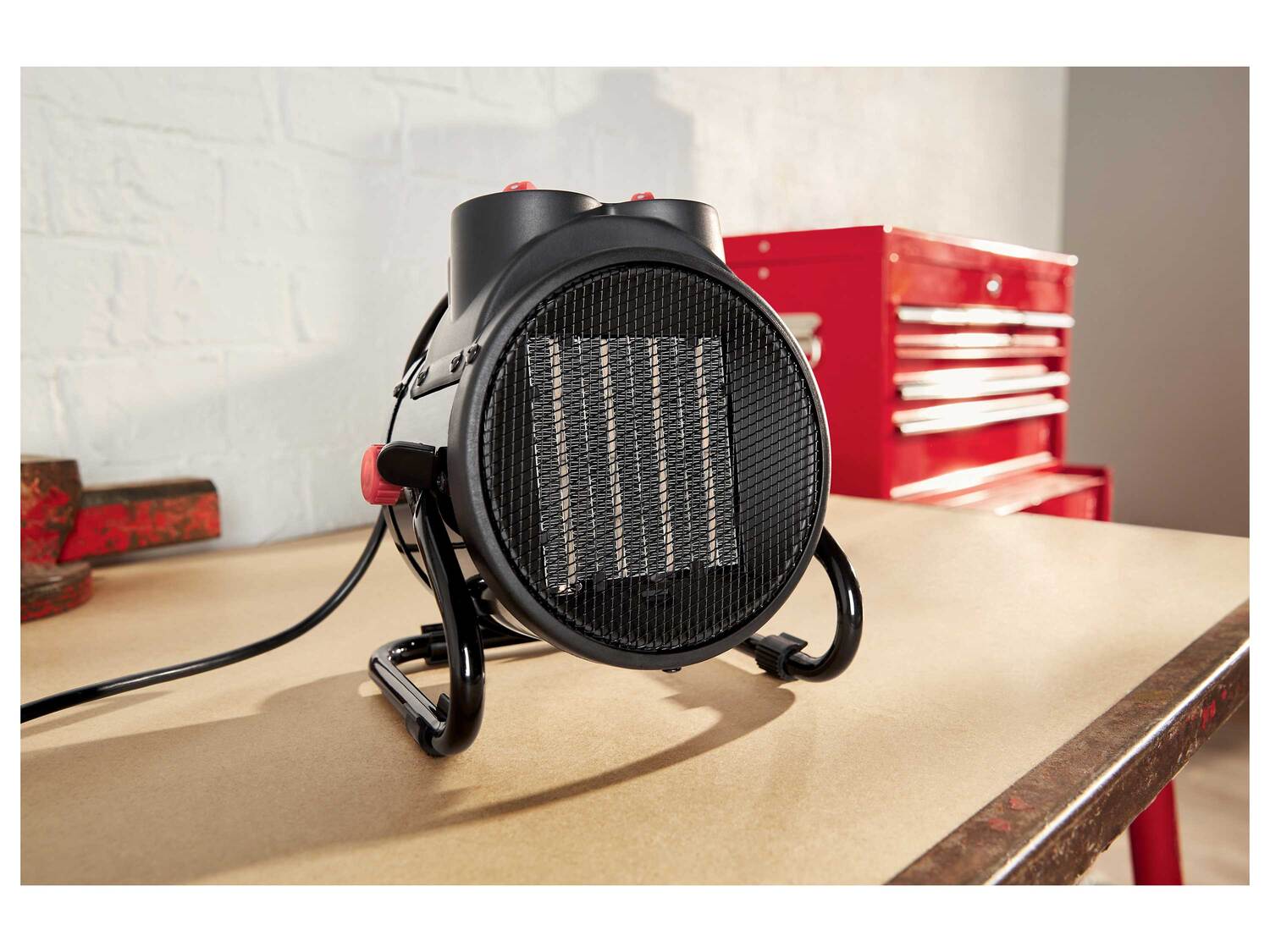 Chauffage soufflant en céramique , le prix 24.99 €
- 2 000 W
- Chauffage soufflant ...