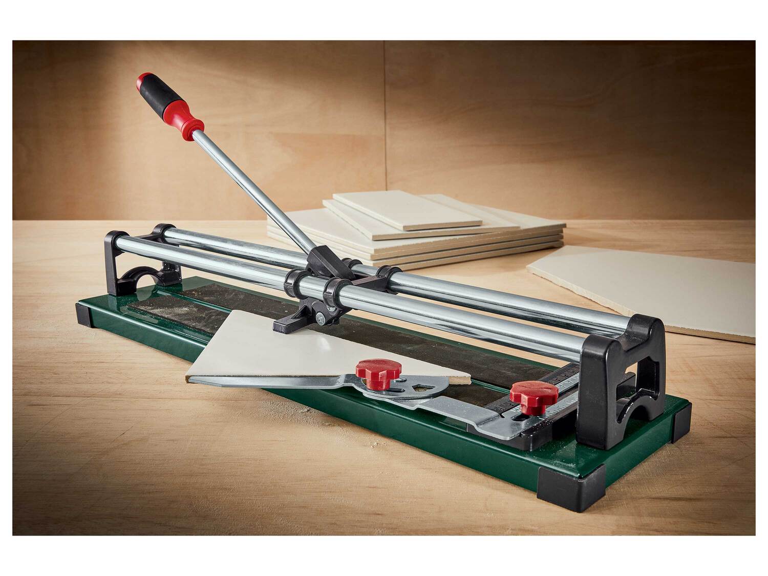 Coupe-carreaux , le prix 14.99 €
- Longueur de coupe jusqu'à 40 cm
- ...