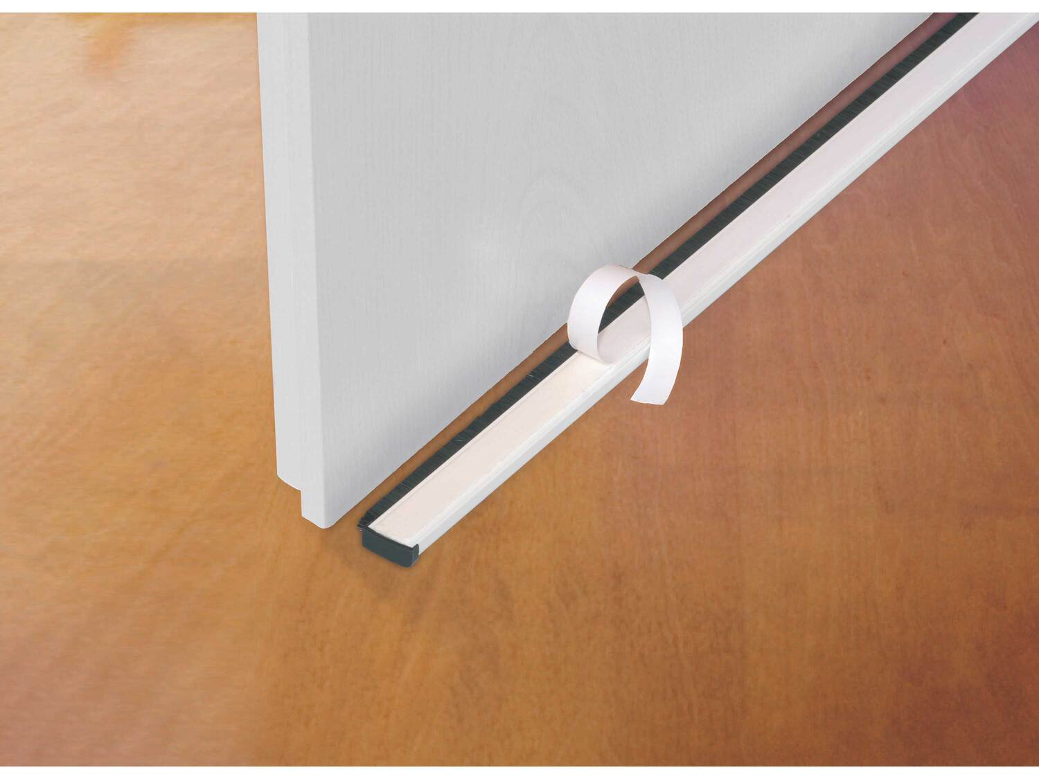 Bas de porte automatique , le prix 2.79 €
- Env. 100 x 0,85 x 4,5 cm (l x h ...
