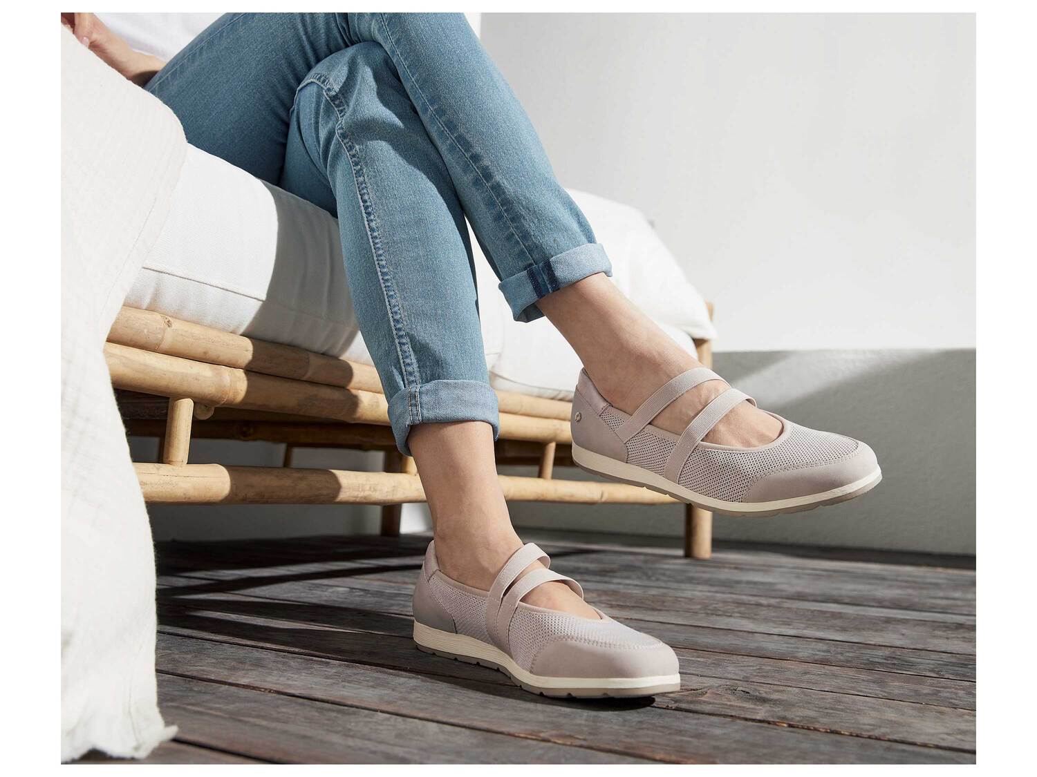 Ballerines , le prix 11.99 €
- Du 37 au 41 selon modèle.
- Ex. Dessus polyuréthane ...