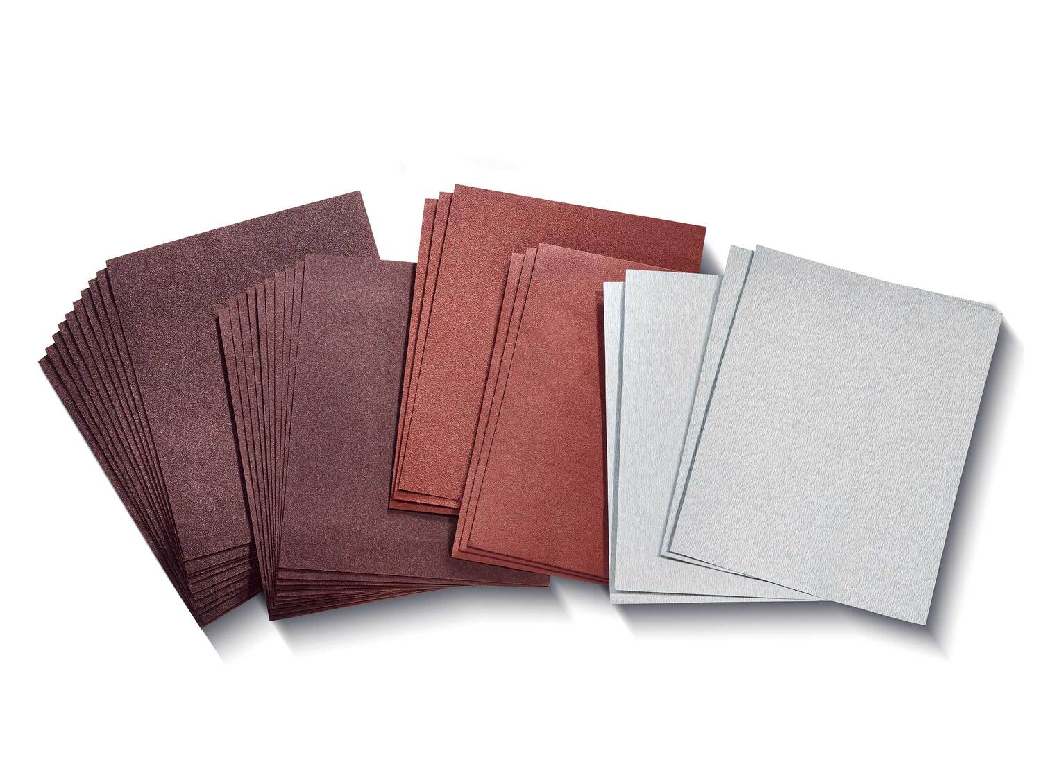 Ponceuse manuelle ou feuilles abrasives , le prix 4.99 €
- Au choix :
- Ponceuse ...
