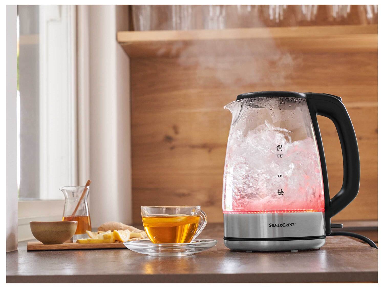 Bouilloire en verre , le prix 24.99 €
- 2 520 - 3 000 W
- Max. 1,7 L
- ...