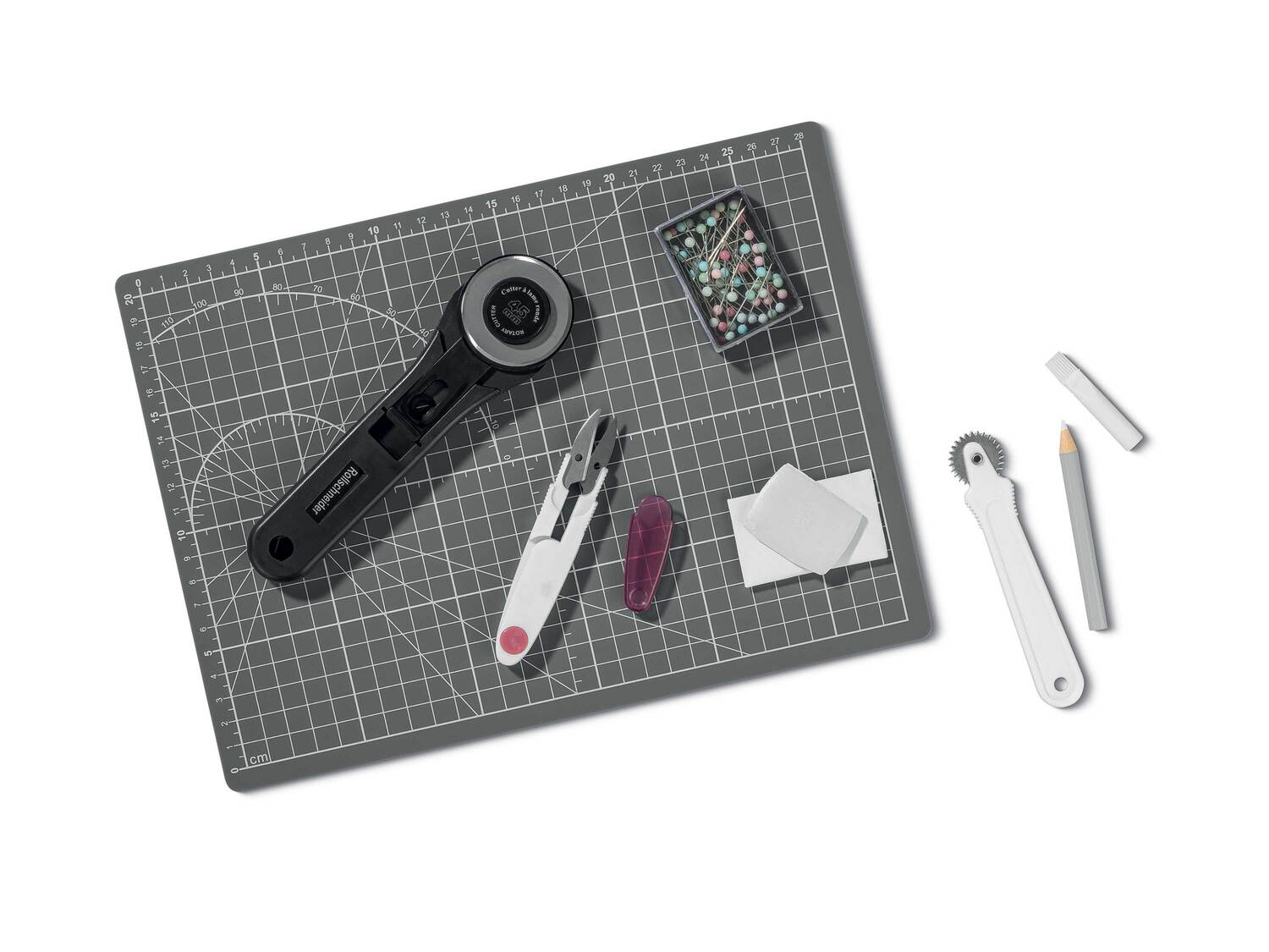 Accessoire de couture , le prix 8.99 €
- Au choix :
- Tapis de découpe ...