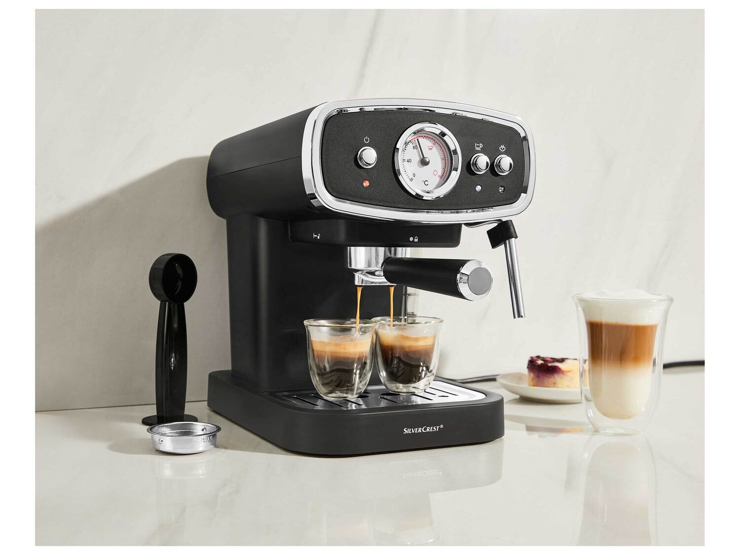 Machine à expresso , le prix 79.99 € 
- 1 050 W
- Max. 1,2 L
- Pour des expressos ...