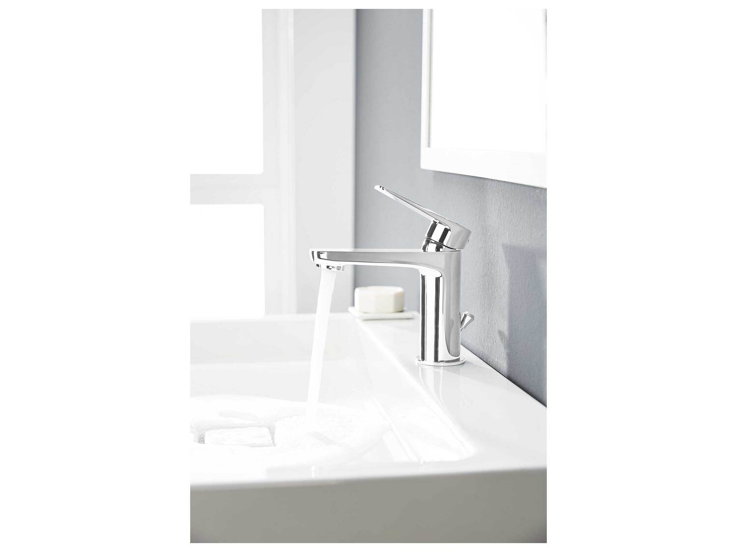 Mitigeur de lavabo , le prix 29.99 €
- Env. 5,2 x 14,7 x 16,2 cm (l x ...
