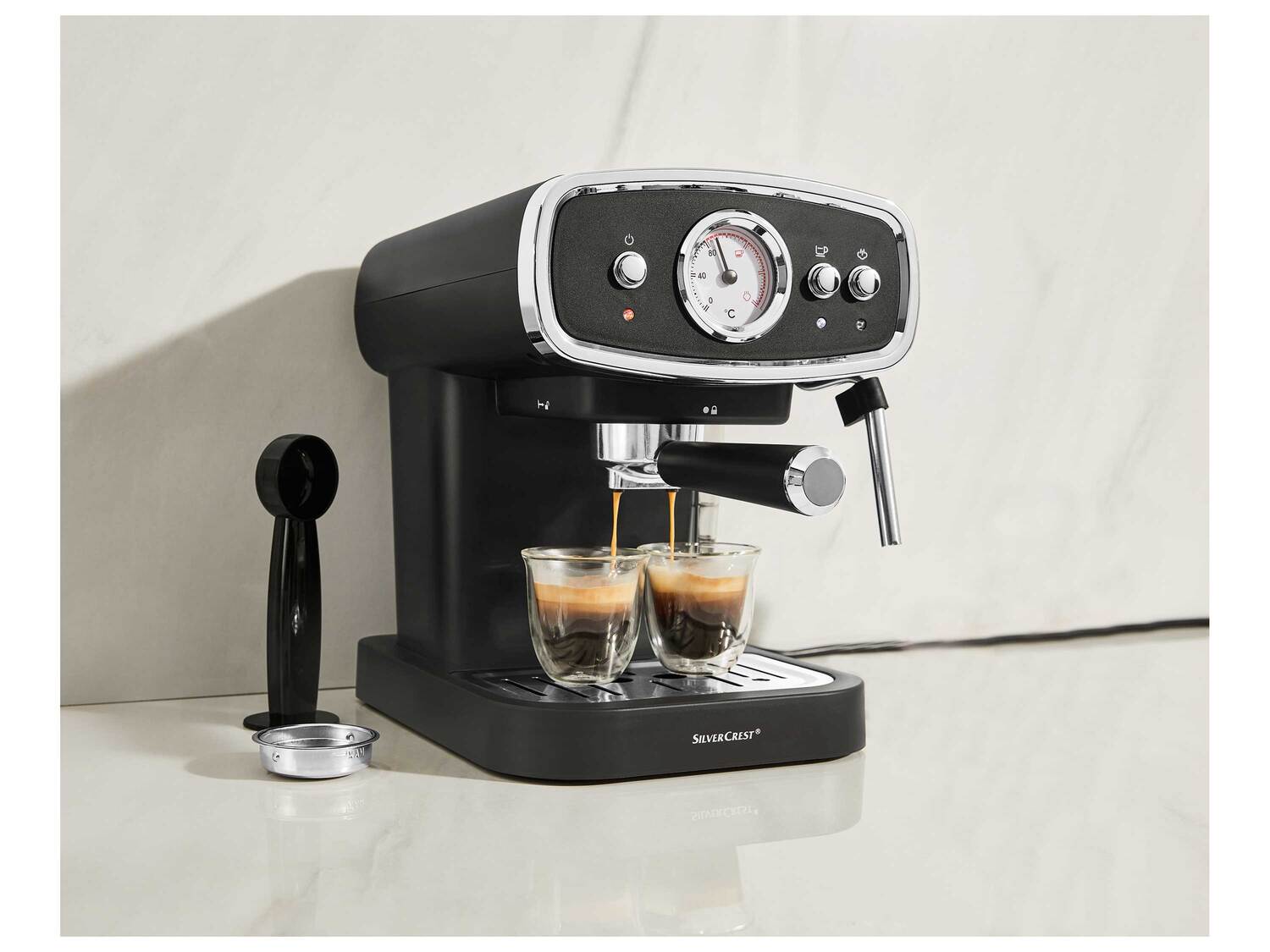 Machine à expresso , le prix 79.99 €
- 1 050 W
- Max. 1,2 L
- Pression ...