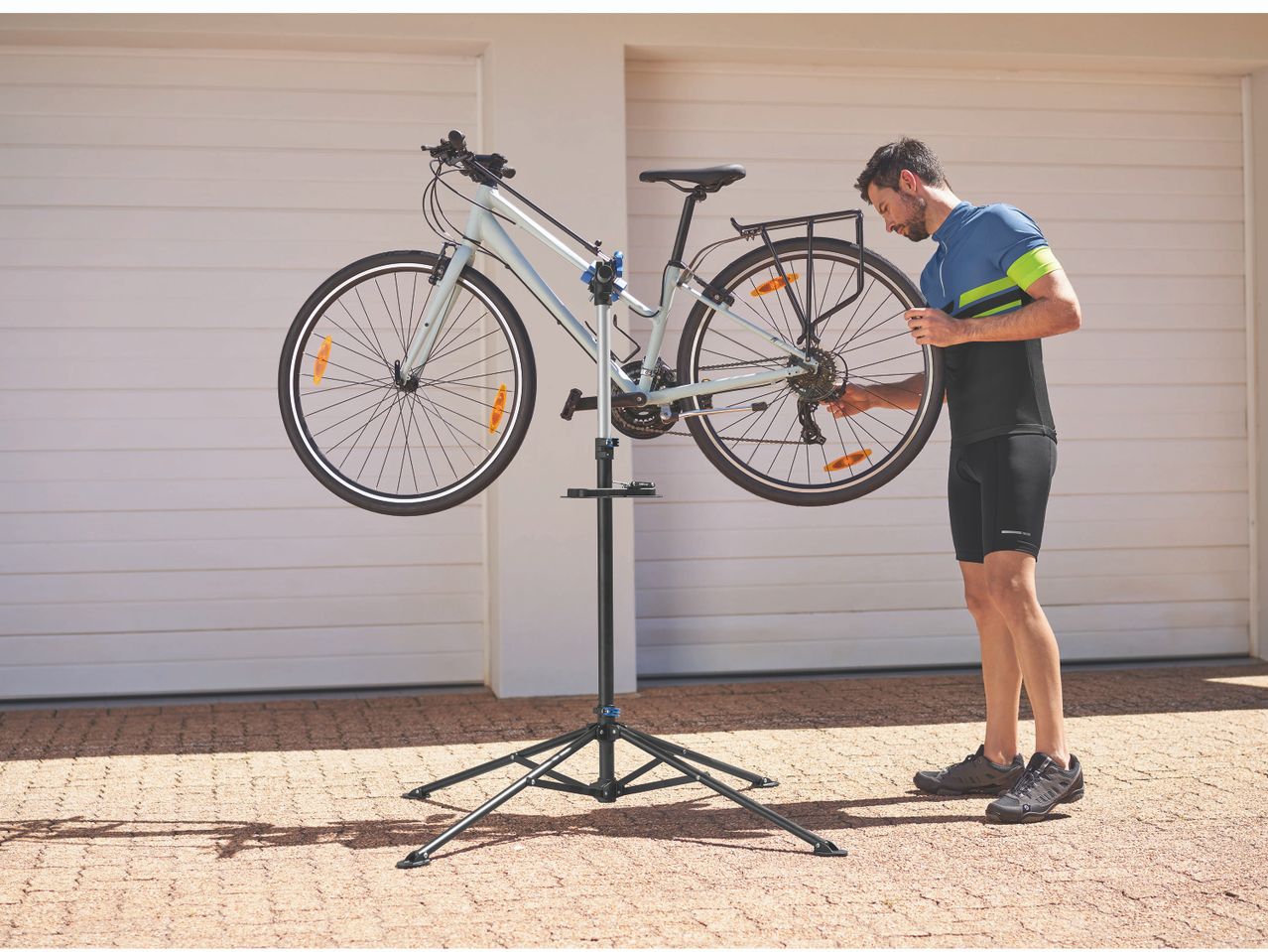 Pied d'atelier pour vélo , prezzo 29.99 EUR
Pied d'atelier ...