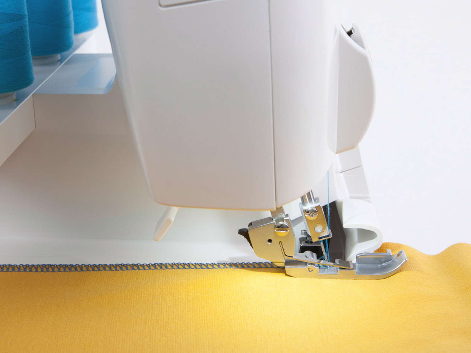 Surjeteuse Singer, Pfaff PFAFF 1450s overlock, le prix 126.00 €
- 12 types de ...