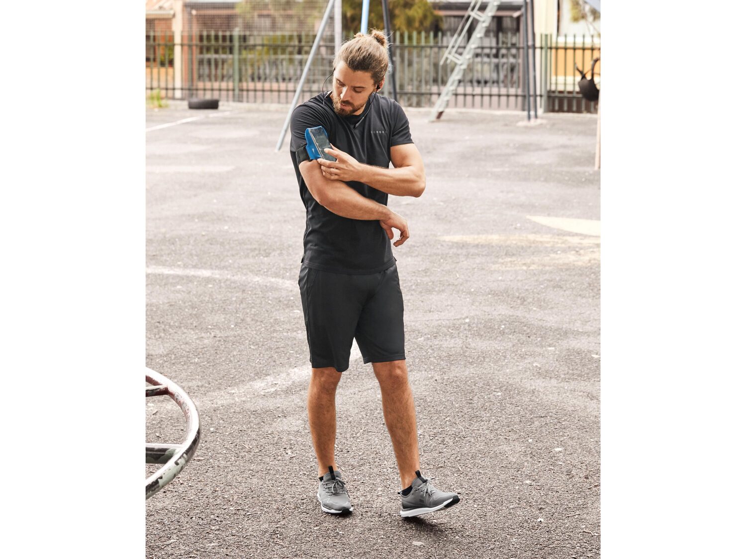 Short technique , le prix 4.99 €
- Du S au XL selon modèle.
- Ex. 100 % polyester.
- ...