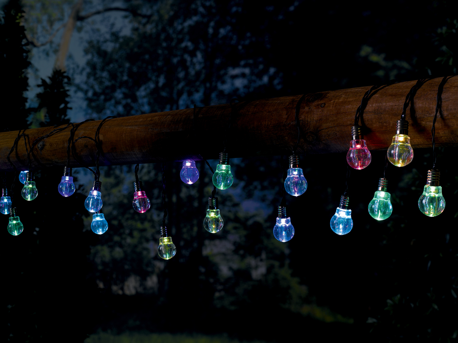 Guirlande à LED , le prix 11.99 €
- Usage intérieur et extérieur
- Longueur ...