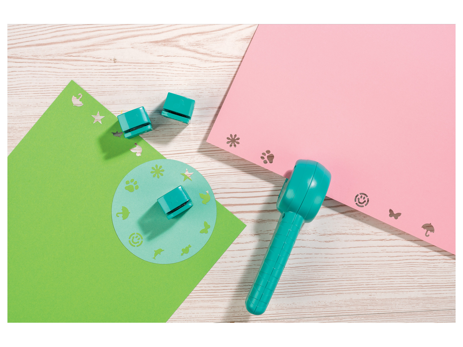 Matériel de loisirs créatifs , le prix 4.99 €
Au choix :
- Tampons à motif
- ...