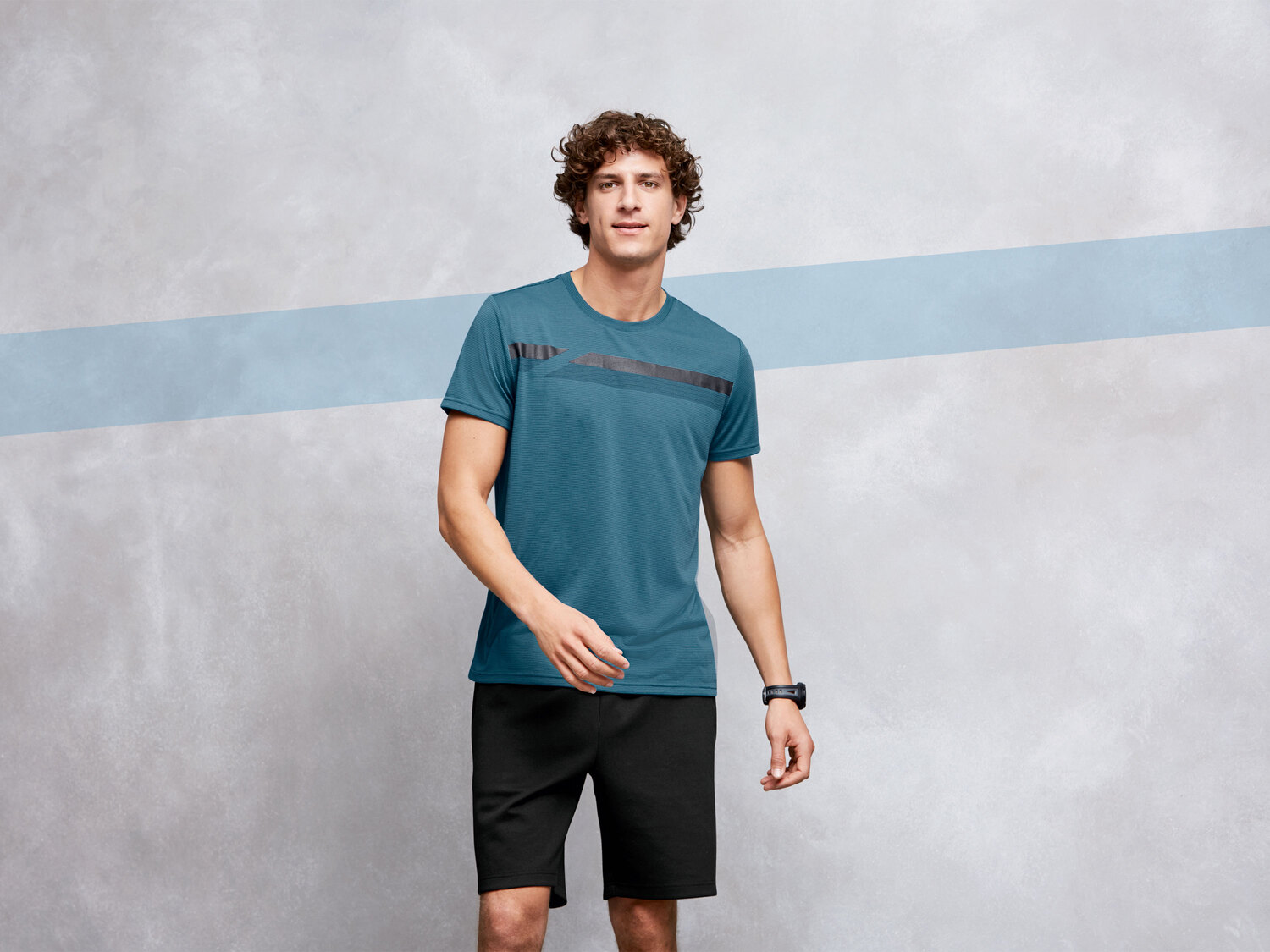 T-shirt technique , le prix 3.99 €
- Du M au XL selon modèle.
- ...