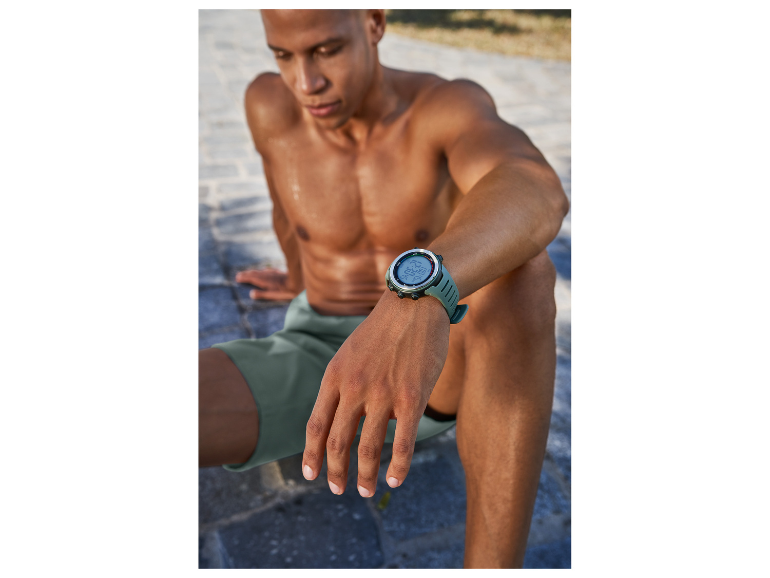 Montre cardiofréquencemètre , le prix 19.99 €
- Analysez vos performances ...