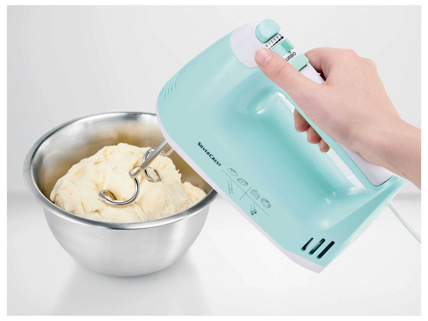 Batteur électrique , le prix 12.99 €
- 300 W
- Pour mélanger battre et pétrir ...
