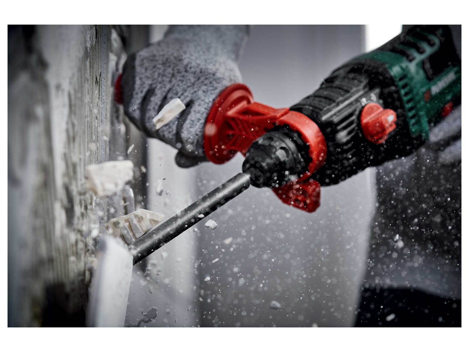 Perforateur burineur Parkside SDS, le prix 39.99 €
- 800 W
- Puissance de frappe ...