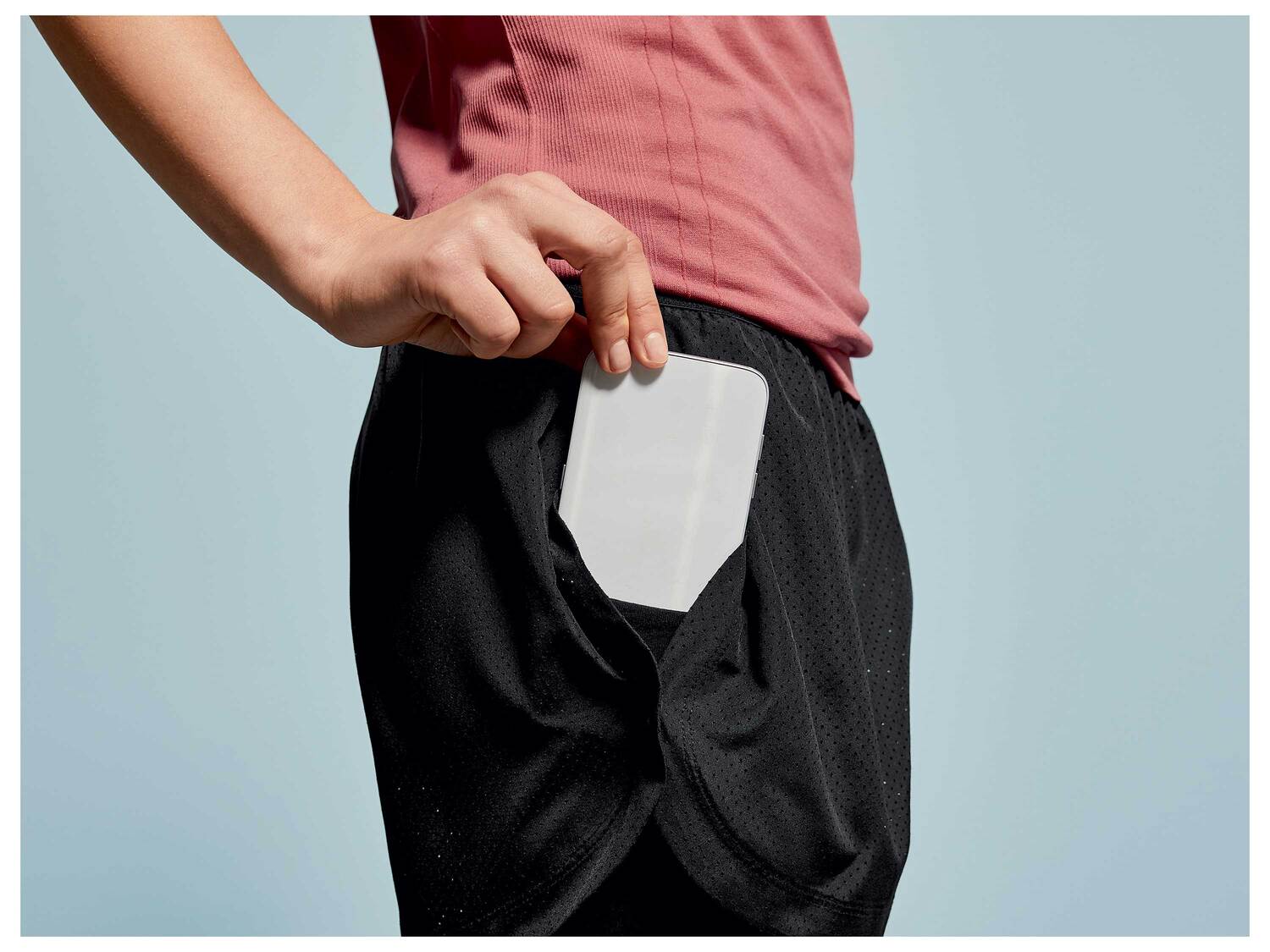 Short Technique , le prix 5.99 €
- Short technique femme : Du S au L selon modèle. ...