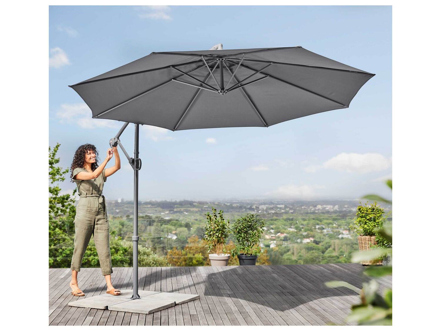 Parasol déporté , le prix 79.99 €
- Env. 300 x 258 cm (Ø ...