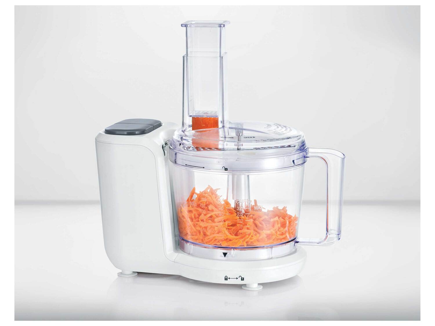 Robot multifonction , le prix 19.99 €
- 250 W
- Env. 720 ml
- Pour couper ...
