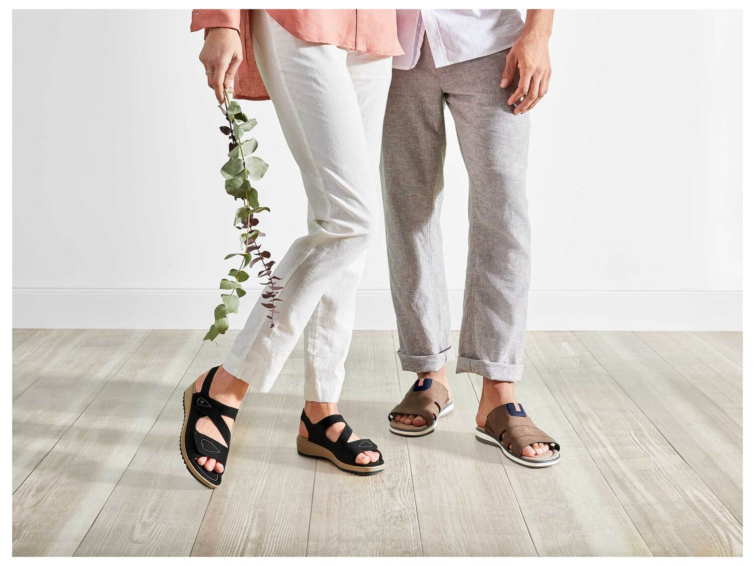 Sandales femme ou mules hommes , le prix 11.99 €
- Du 36 au 45 selon modèle
- ...