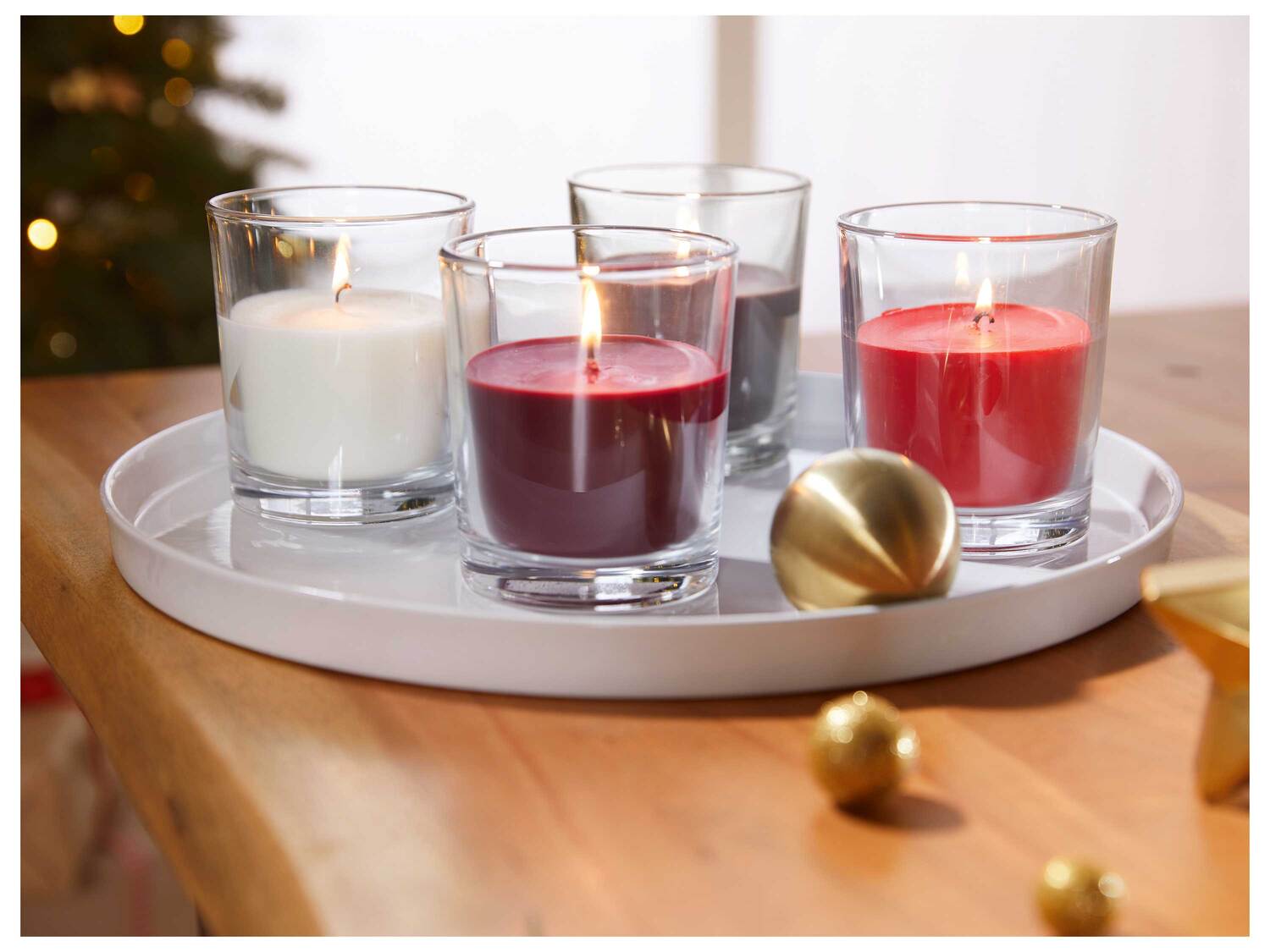 Maxi-bougie parfumée dans un verre , le prix 2.99 €
- Parfum au choix ...