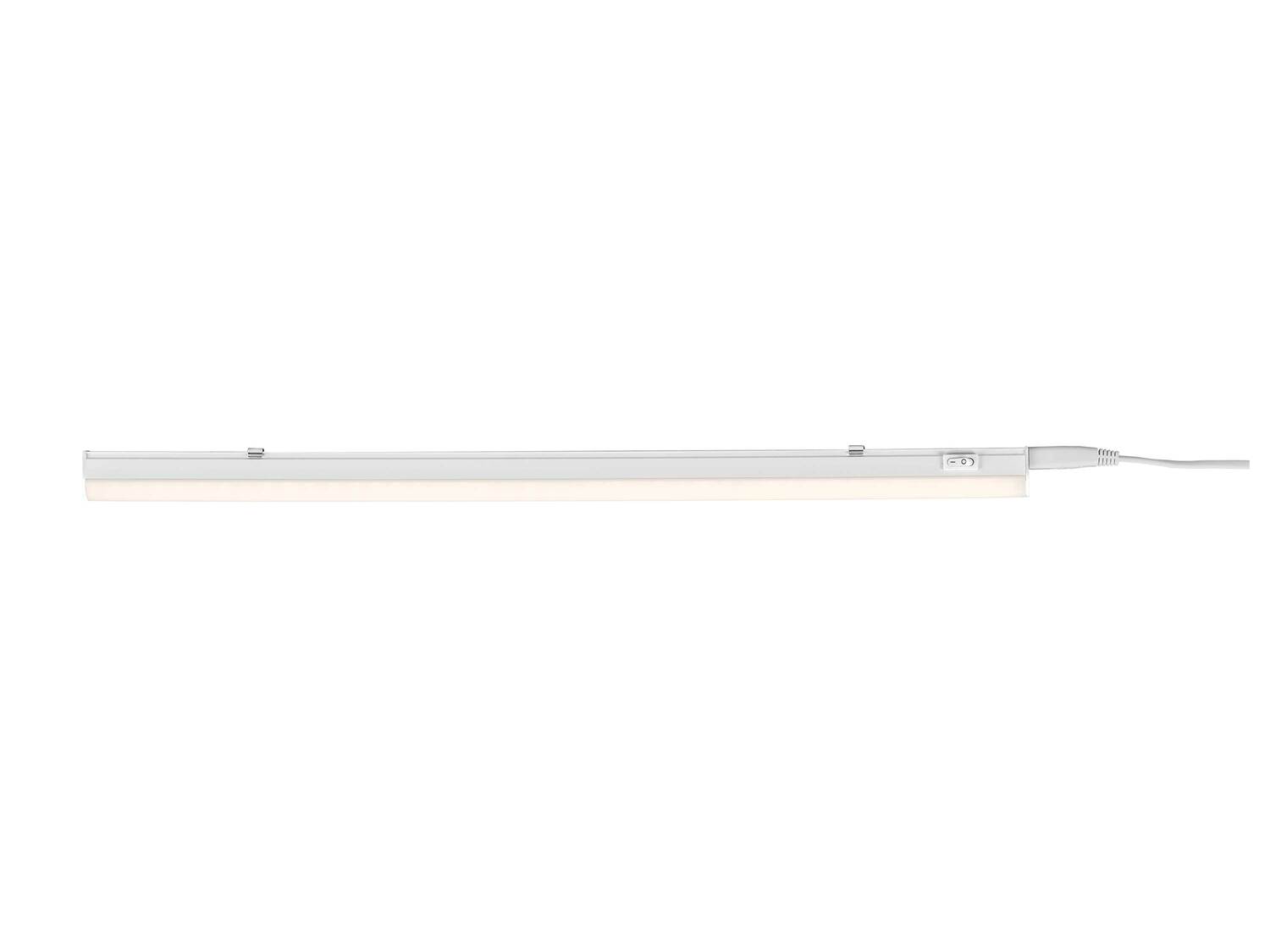 Réglette à LED , le prix 5.99 €
- Env. 57,3 x 3,0 x 2,2 cm
- 43 LED ...