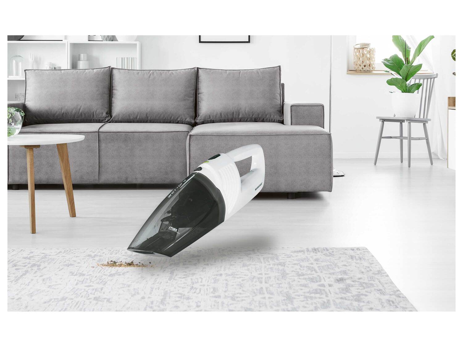 Aspirateur à main eau et poussière , le prix 24.99 €
- 2 en 1 : aspire ...