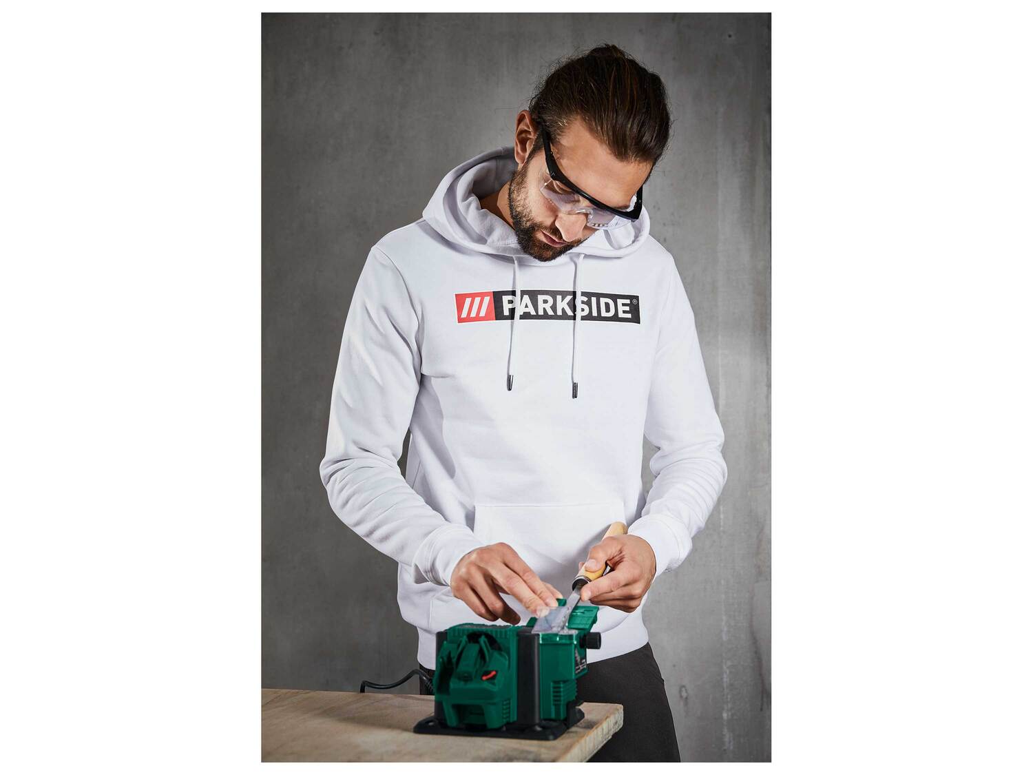 Sweat , le prix 11.99 €
- Du M au XXL selon modèle
- Ex. 74 ...