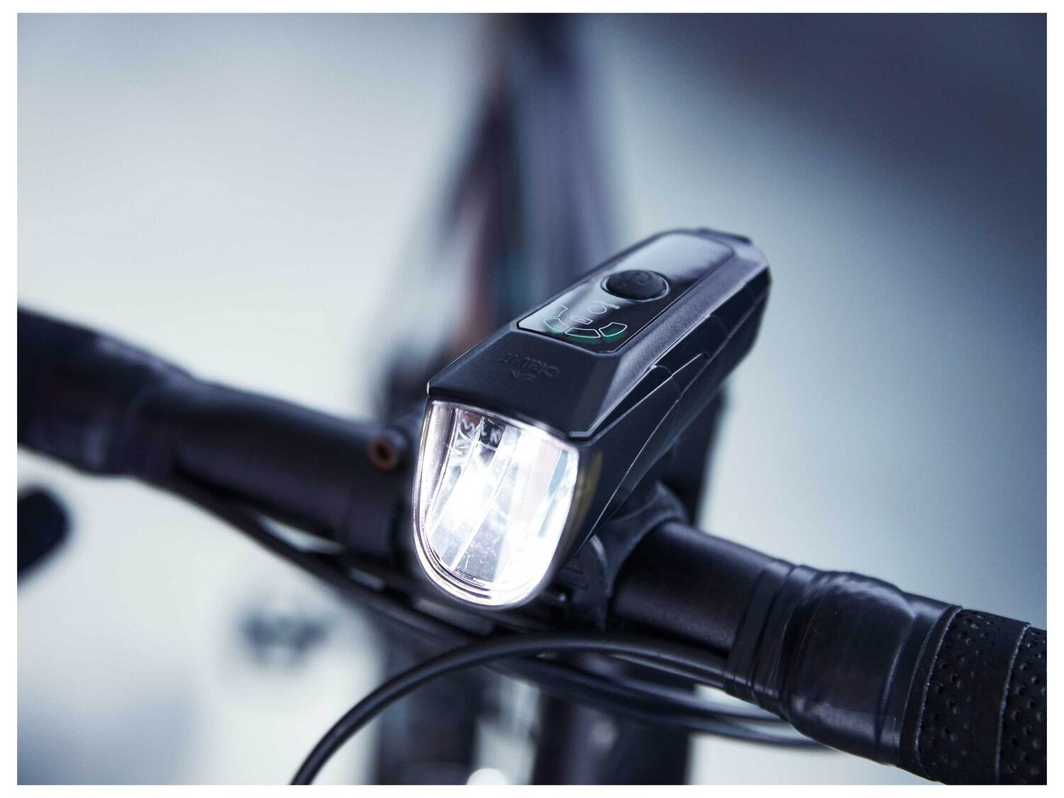 Éclairage à LED pour vélo , le prix 14.99 €
- Feu arrière sans fil (300 ...