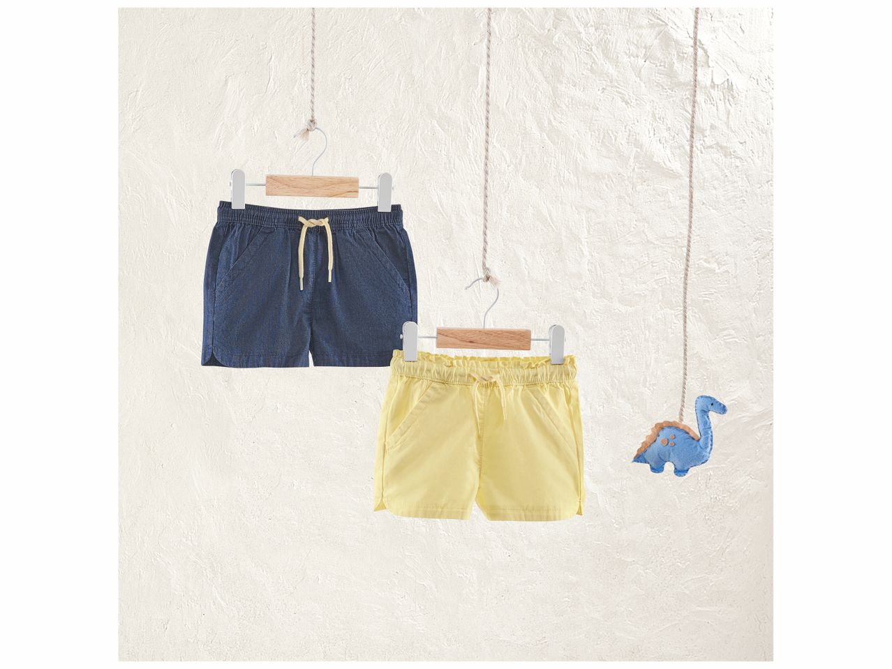 Shorts fille , prezzo 6.99 EUR
Shorts fille
- Du 2/4 ans au 6/8 ans selon modèle.
- ...