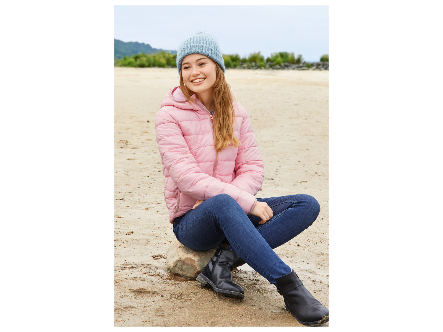 Doudoune légère fille ou garçon , le prix 14.99 €
- Du 6-7 ans au 13-14 ans.
- ...