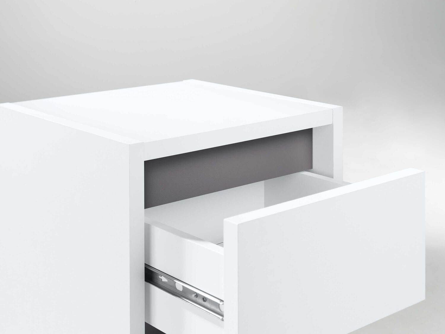Meuble de salle de bains , le prix 24.99 €
- Env. 32 x 80 x 28 cm (l x h x p)
- ...