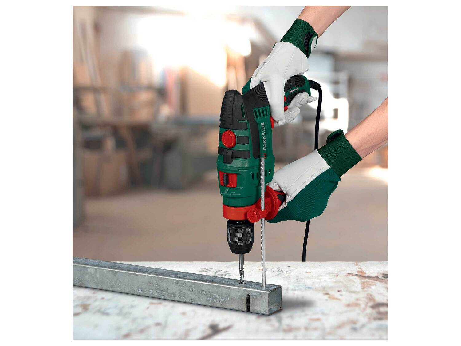 Perceuse à percussion , le prix 23.99 €
- 750 W
- Pour percer le béton, la ...