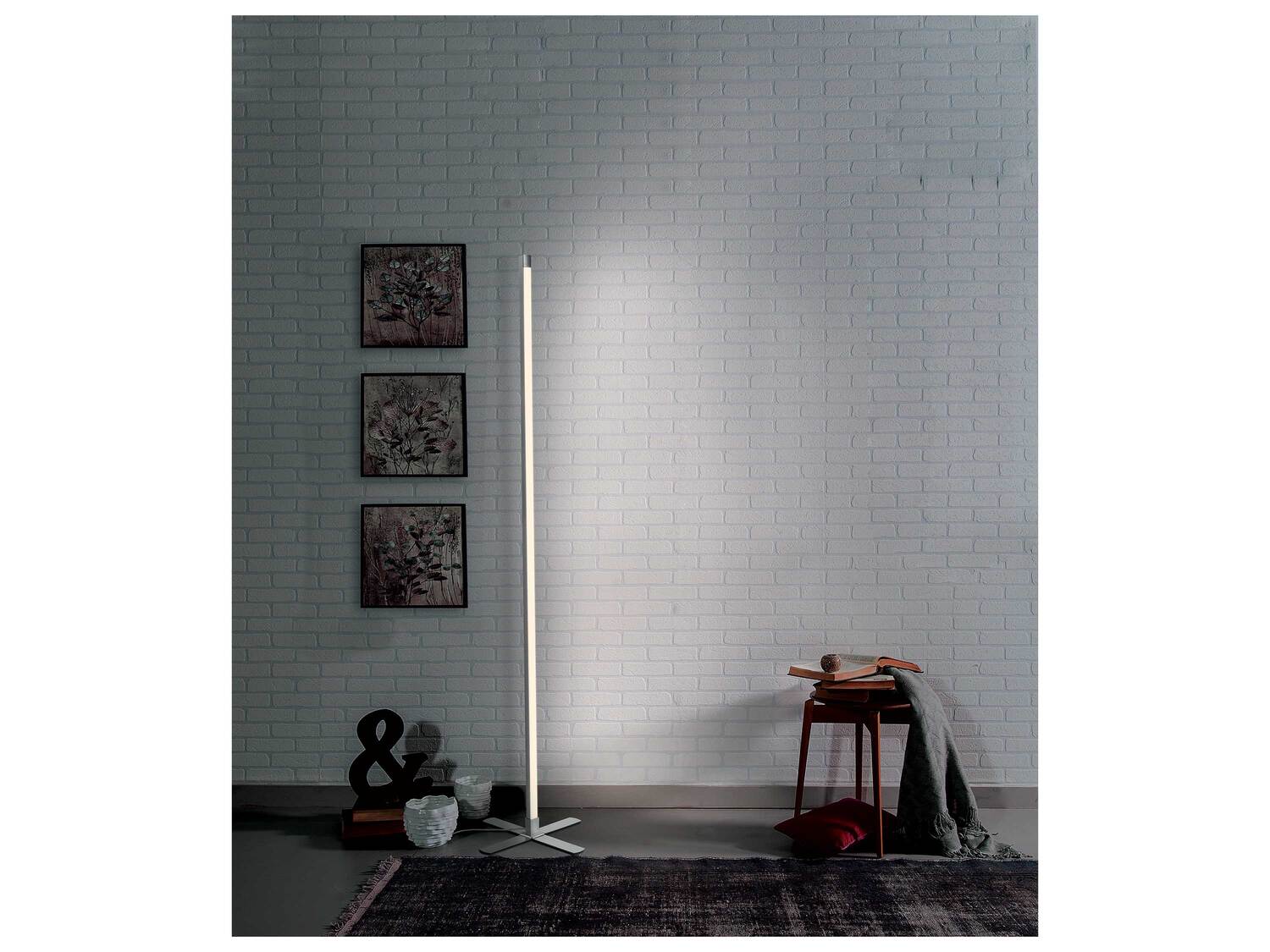 Lampadaire à LED , le prix 34.99 €
- 1 200 lm
- Env. 148 cm
- Module LED ...