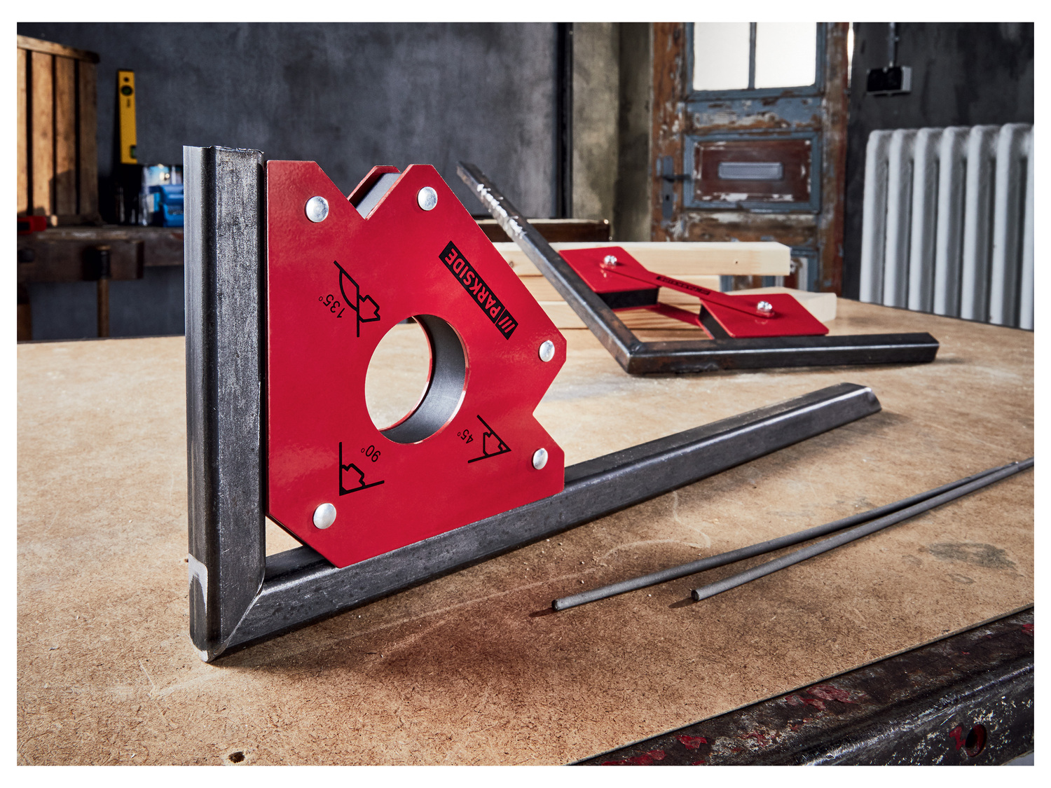 Aimant pour soudure ou fil fourré Parkside, le prix 5.99 €
Au choix :
- ...