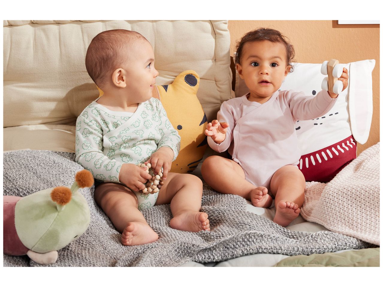Bodies bébé fille ou garçon en coton , prezzo 6.99 EUR
Bodies bébé fille ...