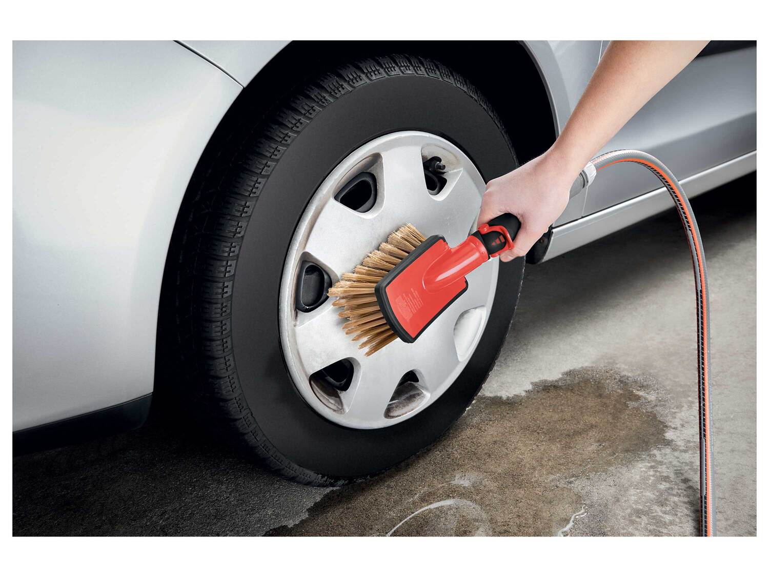Brosse de nettoyage pour voiture , le prix 6.99 €
- Au choix :
- Brosse ...
