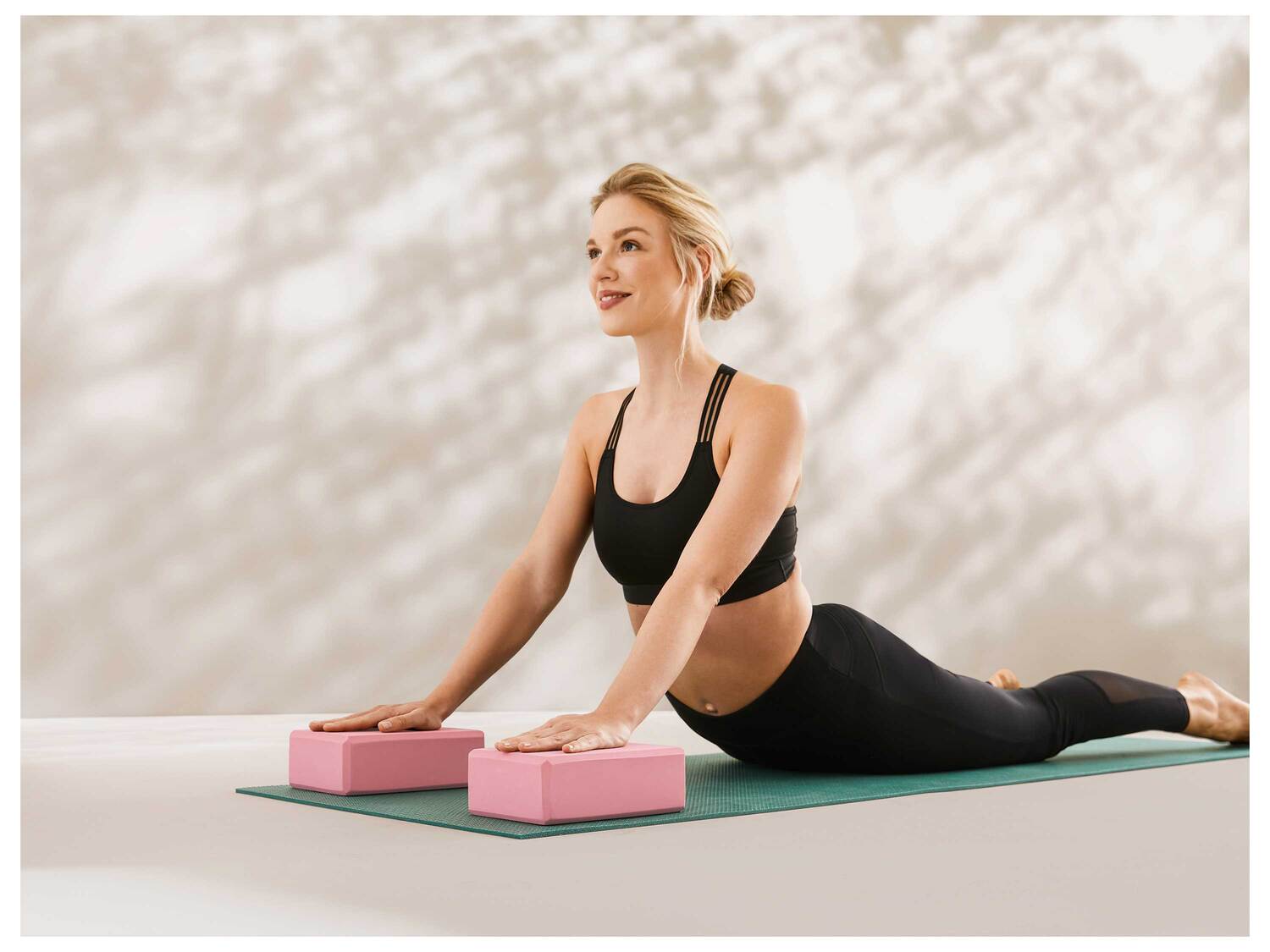 Accessoire de yoga , le prix 7.99 €
- Au choix :
- Coussin d'équilibre ...
