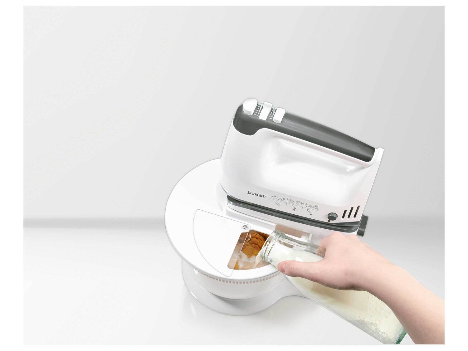 Batteur avec accessoires , le prix 29.99 €
- Env. 2,5 L
- 5 vitesses ...