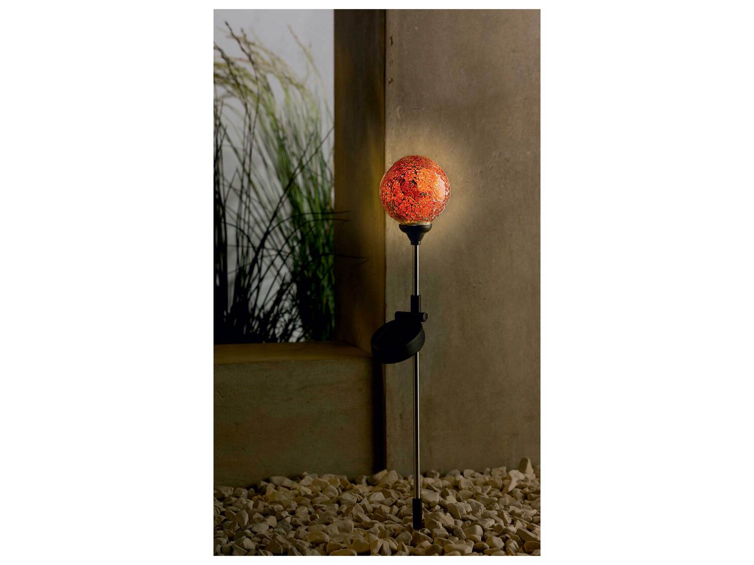 Lampe solaire à LED , le prix 4.99 €
- Hauteur avec piquet : env. 72 ...