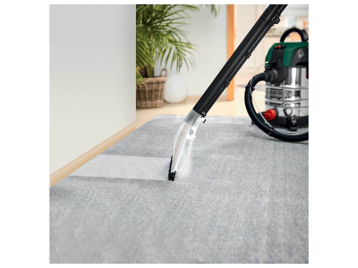 Aspirateur injecteur/extracteur , le prix 99.00 €
- 1 600 W
- Puissance ...
