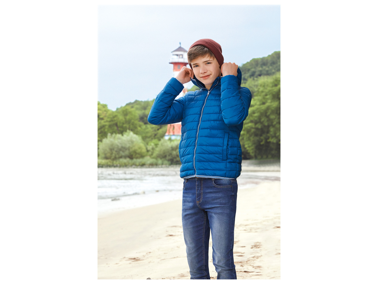 Doudoune légère fille ou garçon , le prix 14.99 €
- Du 6-7 ans au 13-14 ans.
- ...