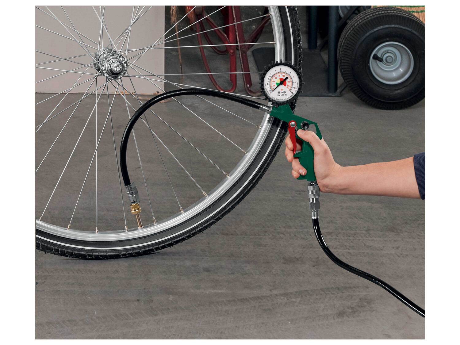 Pompe pneumatique avec compresseur à piston , le prix 59.99 €
- 1 100 ...